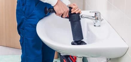 imagem de um desentupimento de pias